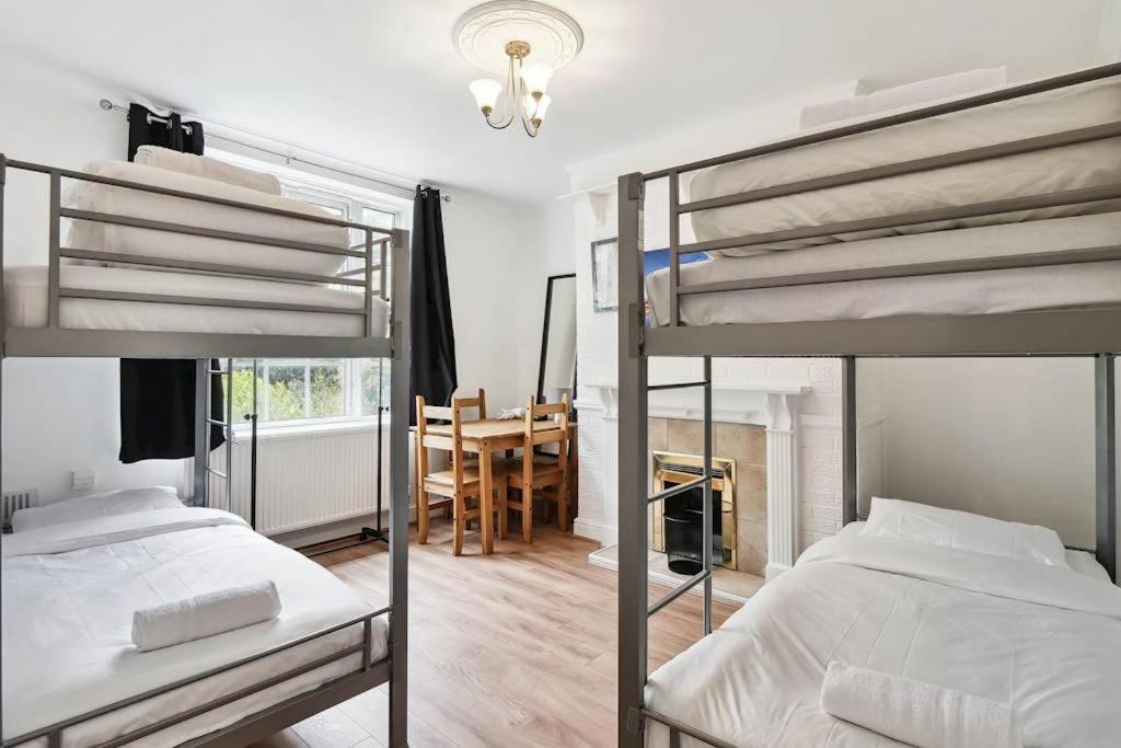 Aplacetostay Central London Apartment, Zone 1 Car Εξωτερικό φωτογραφία